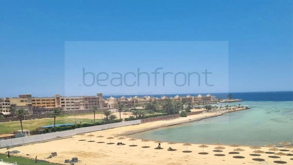 عقار فاخر على الواجهة البحرية للاستثمار