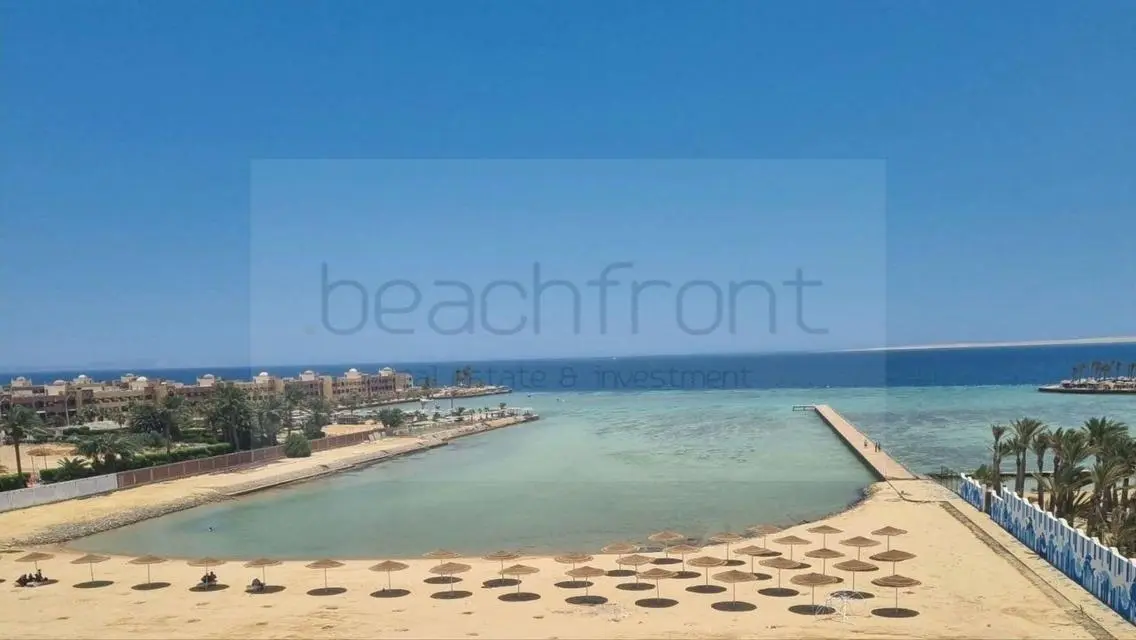 عقار فاخر على الواجهة البحرية للاستثمار