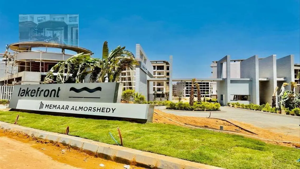Luxury Apartment with Private Garden and Pool in Prime Location
