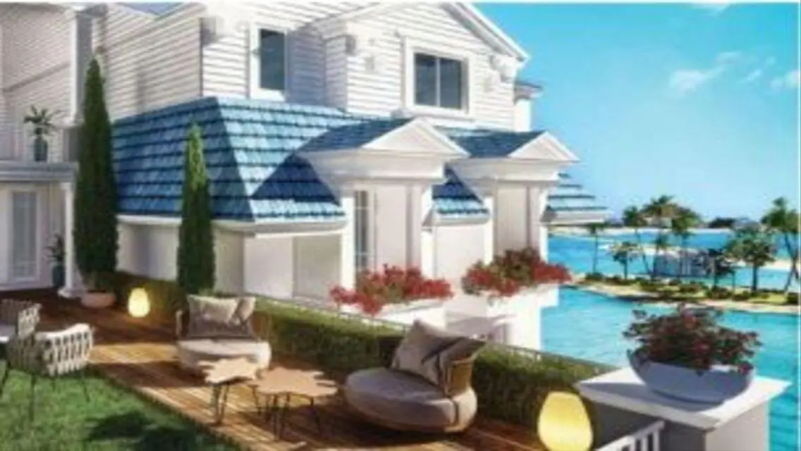 Luxury Apartment with Private Pool and Lake View