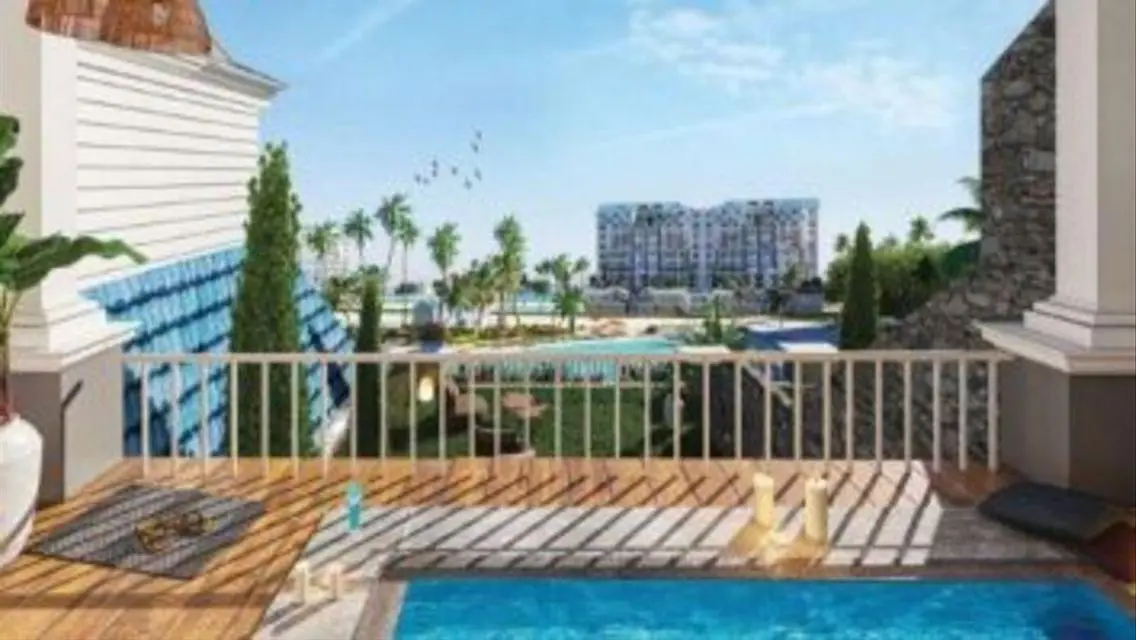 Luxury Apartment with Private Pool and Lake View
