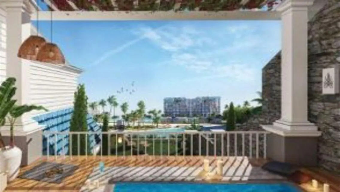 Luxury Apartment with Private Pool and Lake View