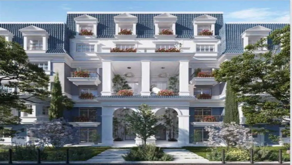 Luxury Apartment with Private Pool and Lake View