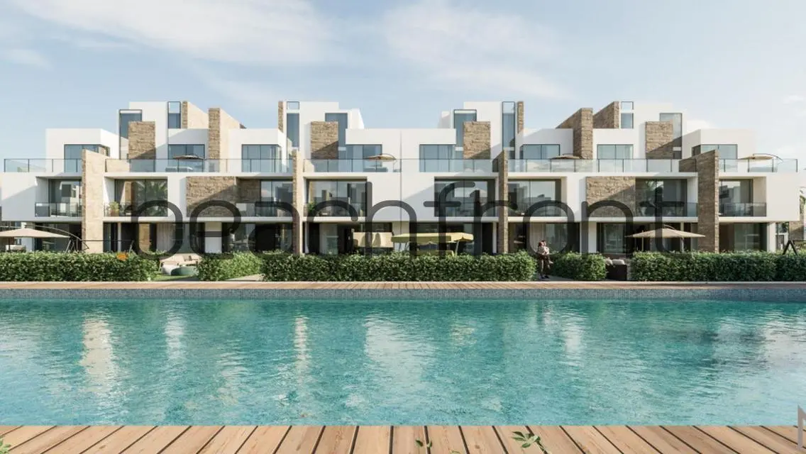 Luxury Apartment with Spacious Lake View