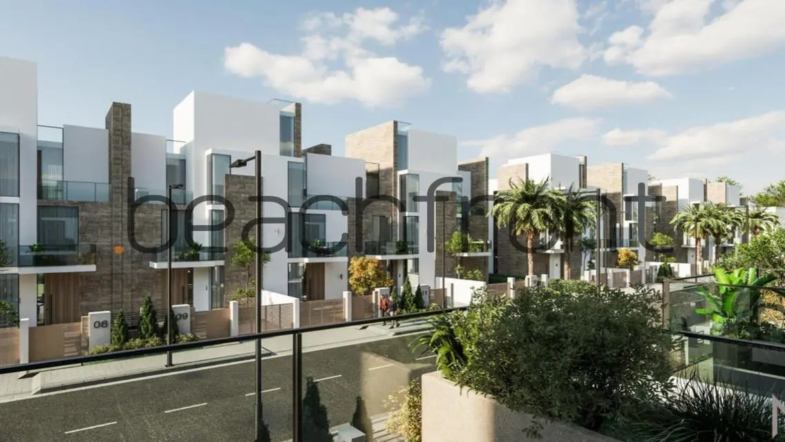 Luxury Apartment with Spacious Lake View