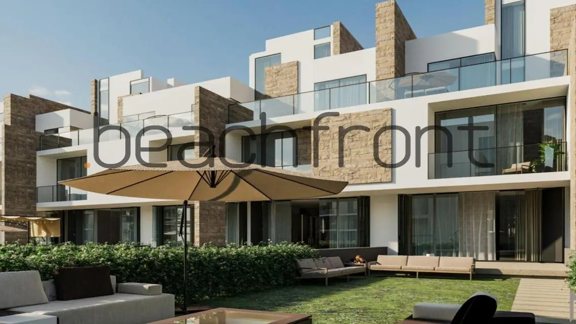 Luxury Apartment with Spacious Lake View