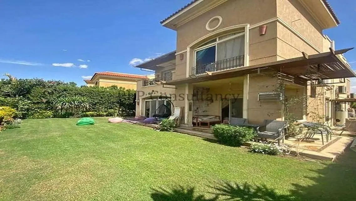 Luxury Villa for Sale | 4 Bedrooms, 300 Square Meters