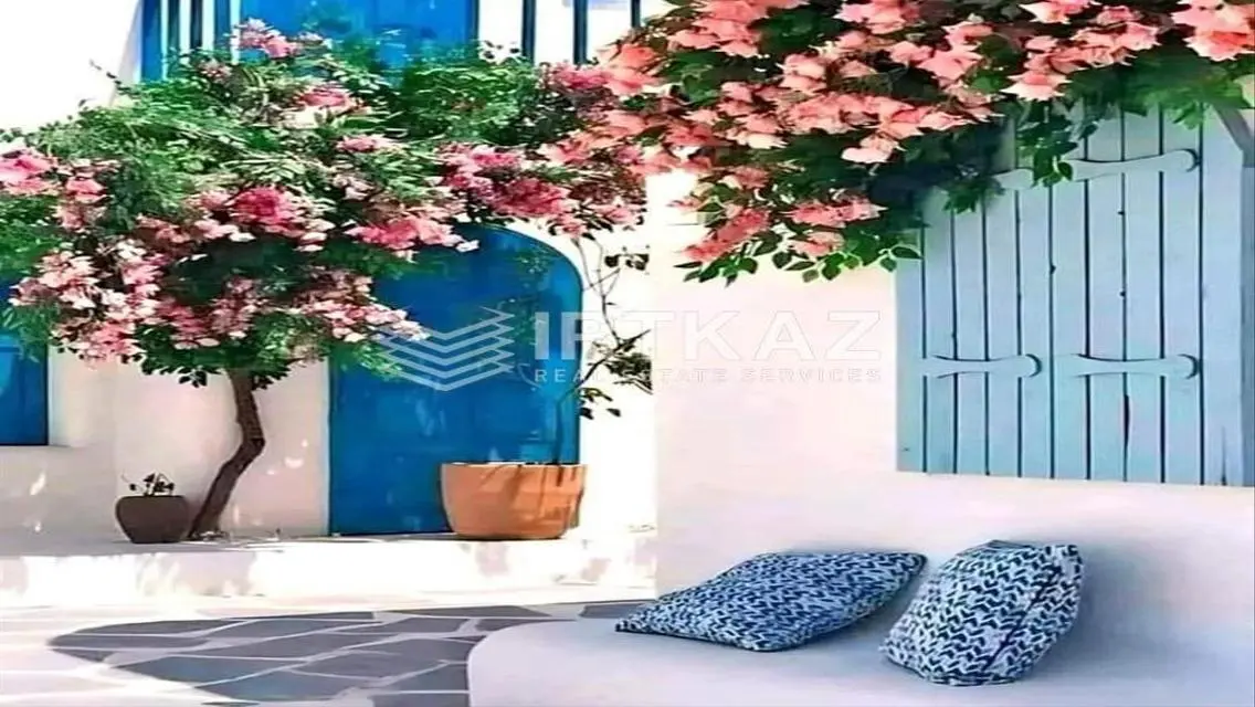 شقة فاخرة للبيع مع إطلالة على البحيرات