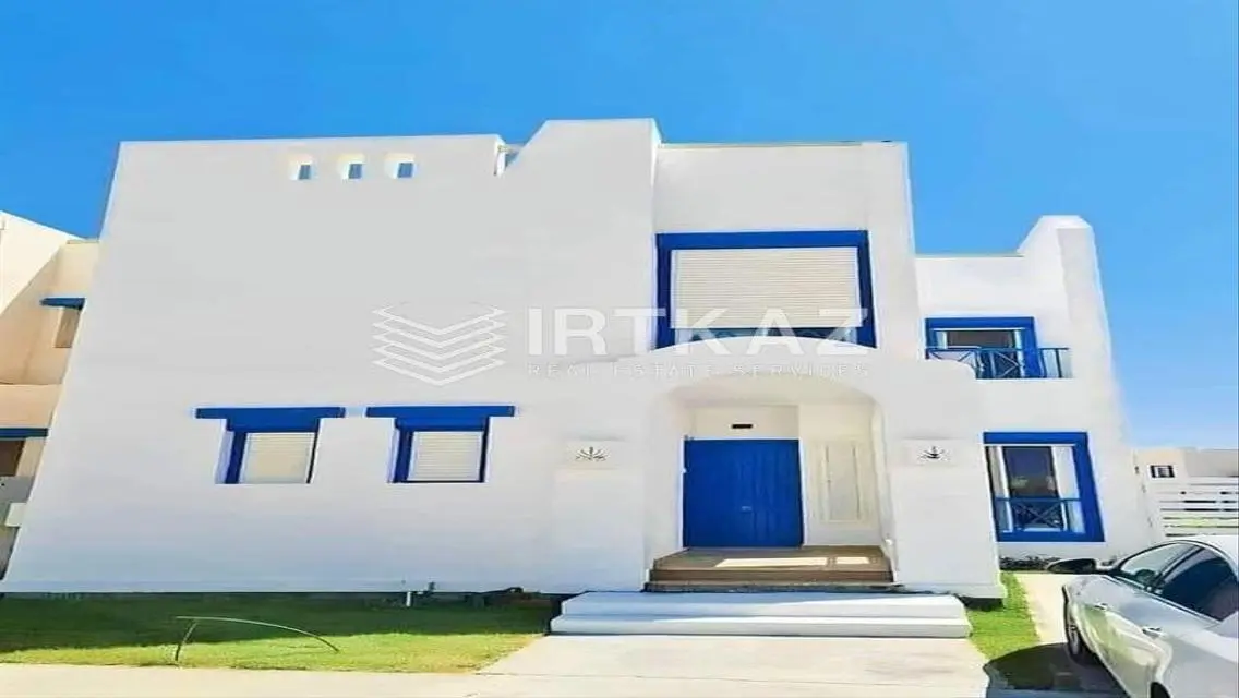 شقة فاخرة للبيع مع إطلالة على البحيرات