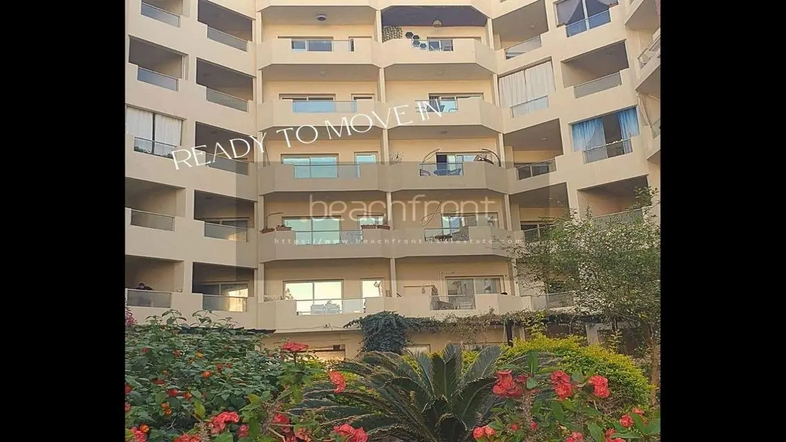 عقار فاخر على الواجهة البحرية