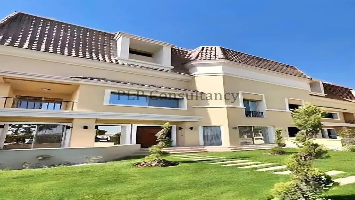Luxury 250 sqm Apartment in the Heart of the City