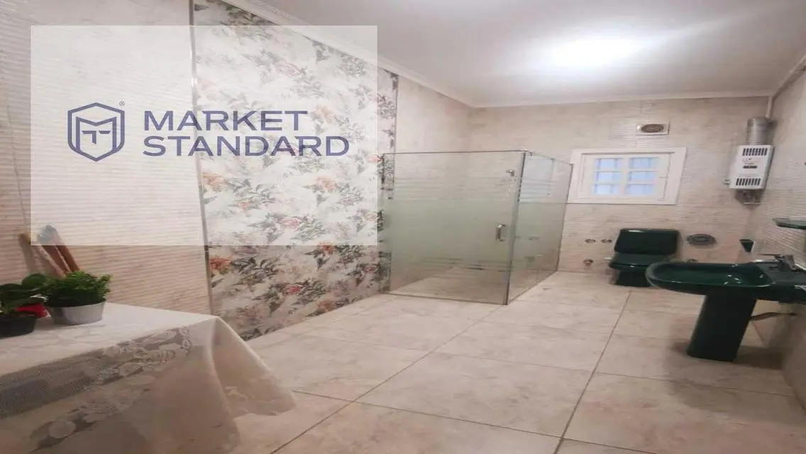 Luxury Property with Private Garden and Full Amenities