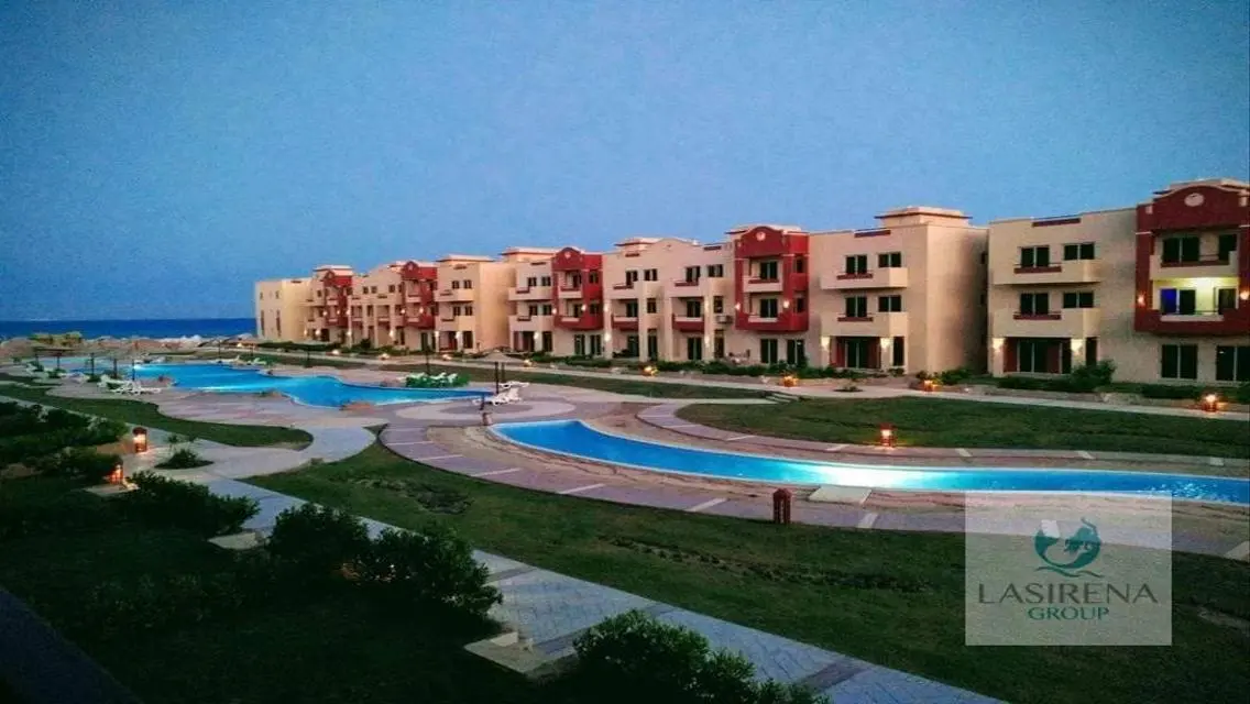 Luxurious Three-Bedroom Apartment in a Prime Location
