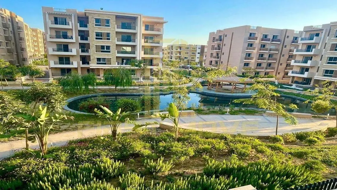 فيللا فاخرة بمساحة 1000 متر مربع للبيع في موقع مميز