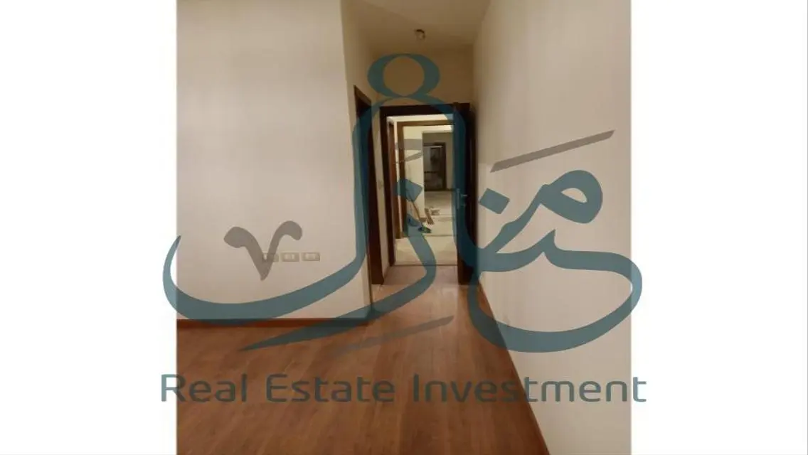 شقة فاخرة مع مرافق راقية وإطلالات على البحيرات