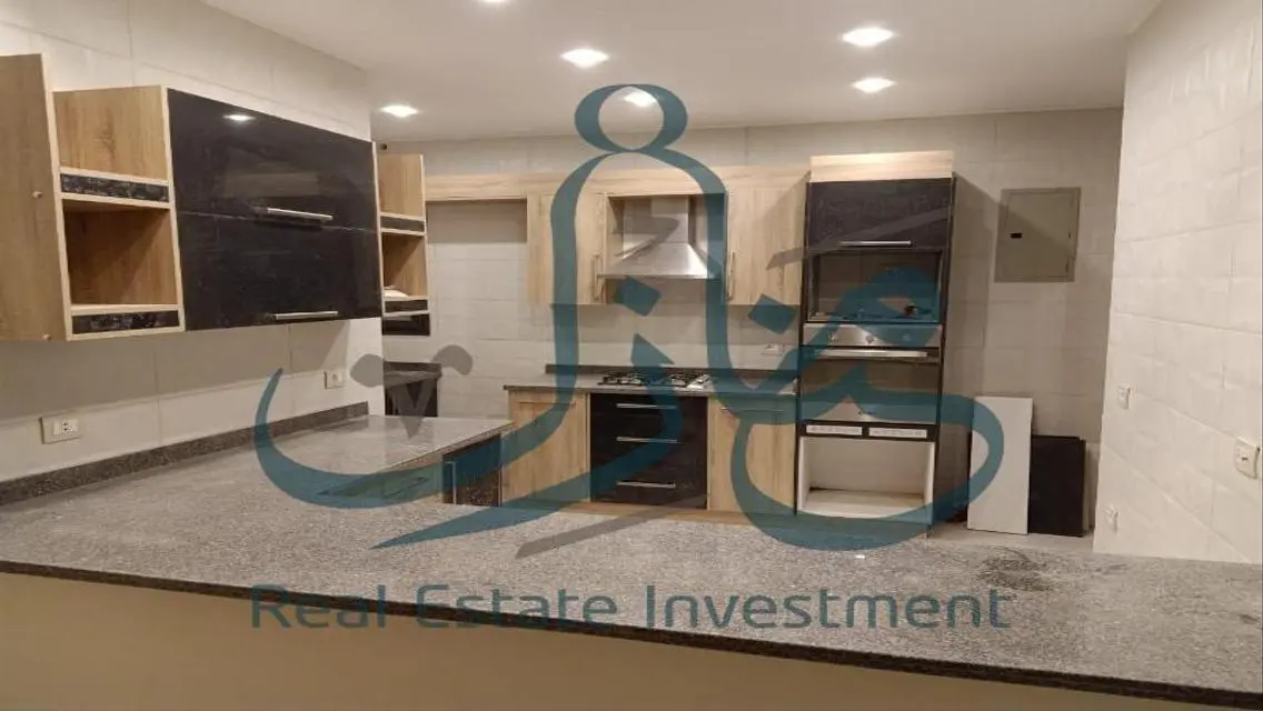 شقة فاخرة مع مرافق راقية وإطلالات على البحيرات