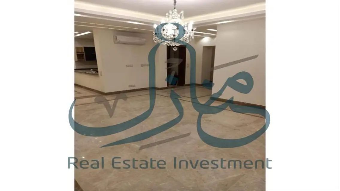 شقة فاخرة مع مرافق راقية وإطلالات على البحيرات