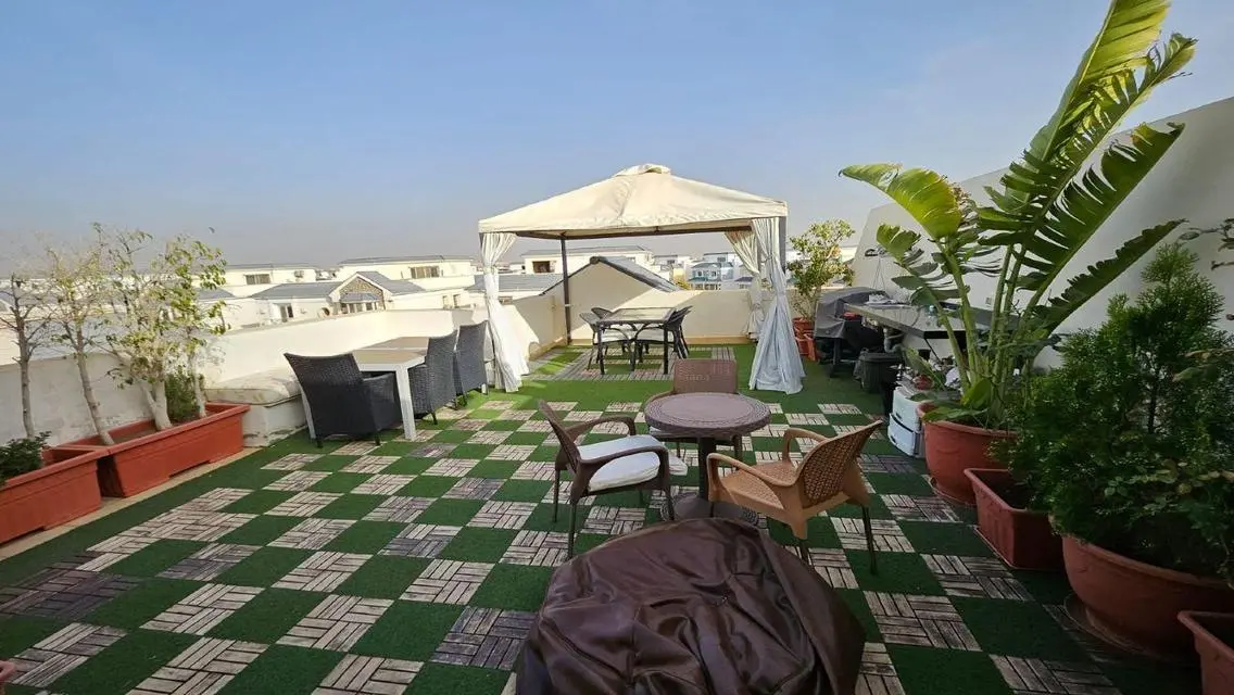 Luxury Villa Overlooking Lakes at a Great Price