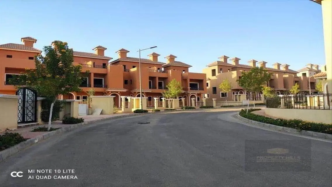 Luxury Apartment for Sale with Spacious Areas and Multiple Amenities