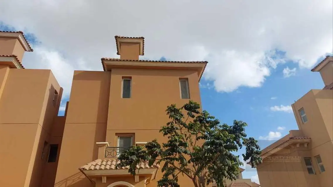 Luxury Apartment for Sale with Spacious Areas and Multiple Amenities