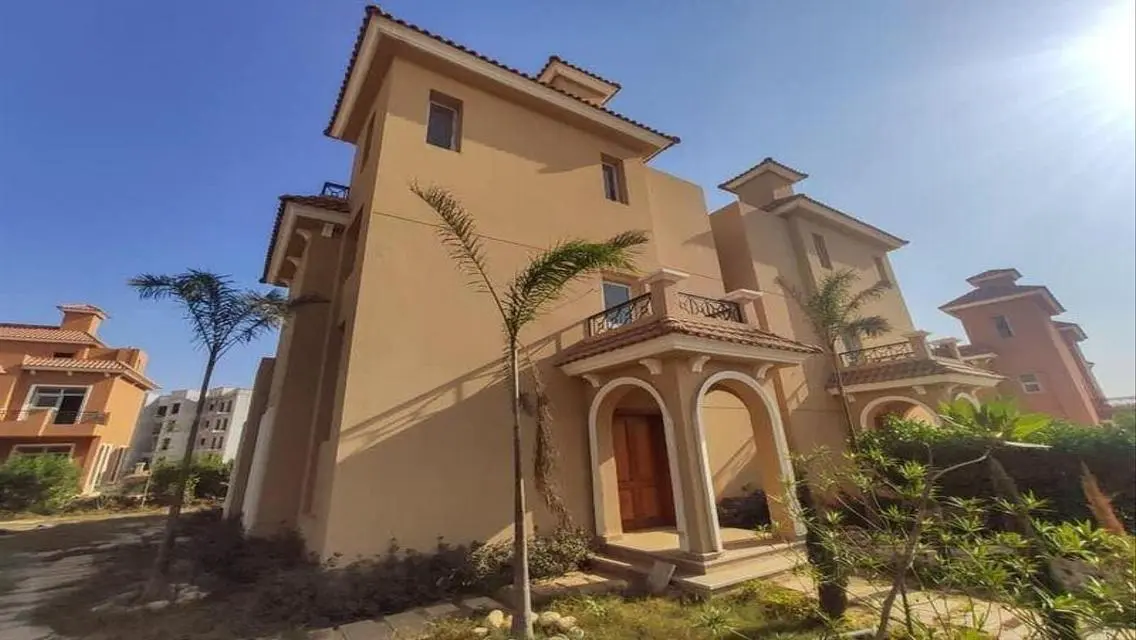 Luxury Apartment for Sale with Spacious Areas and Multiple Amenities