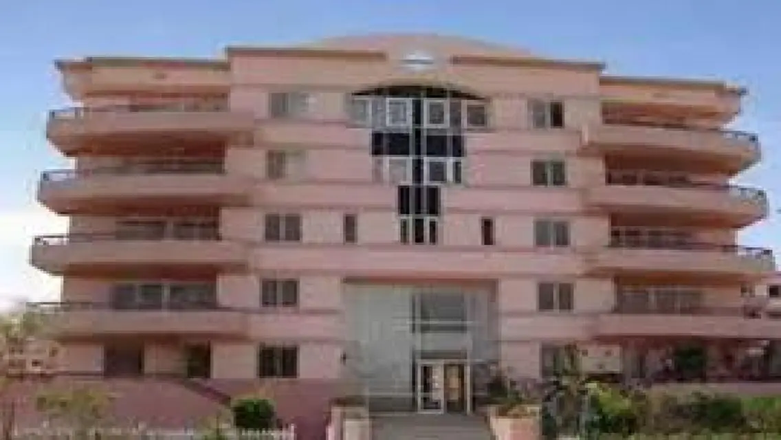 3 Bedroom Apartment with Garden View