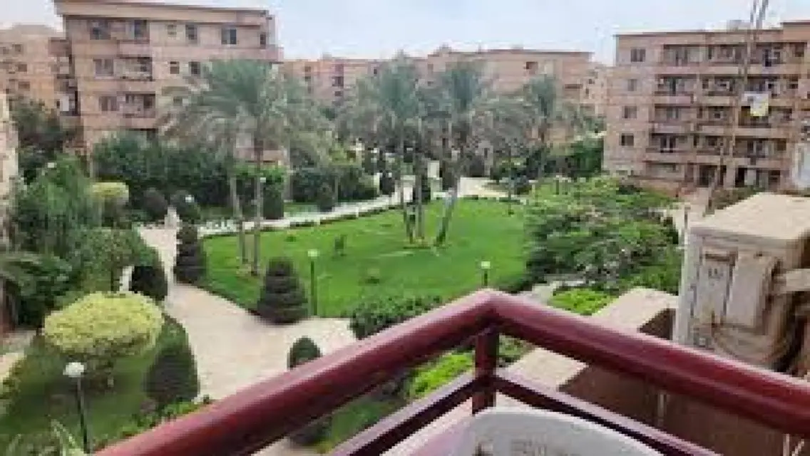 3 Bedroom Apartment with Garden View