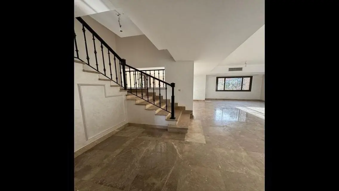 Luxury Apartment for Sale with Stunning Lake View