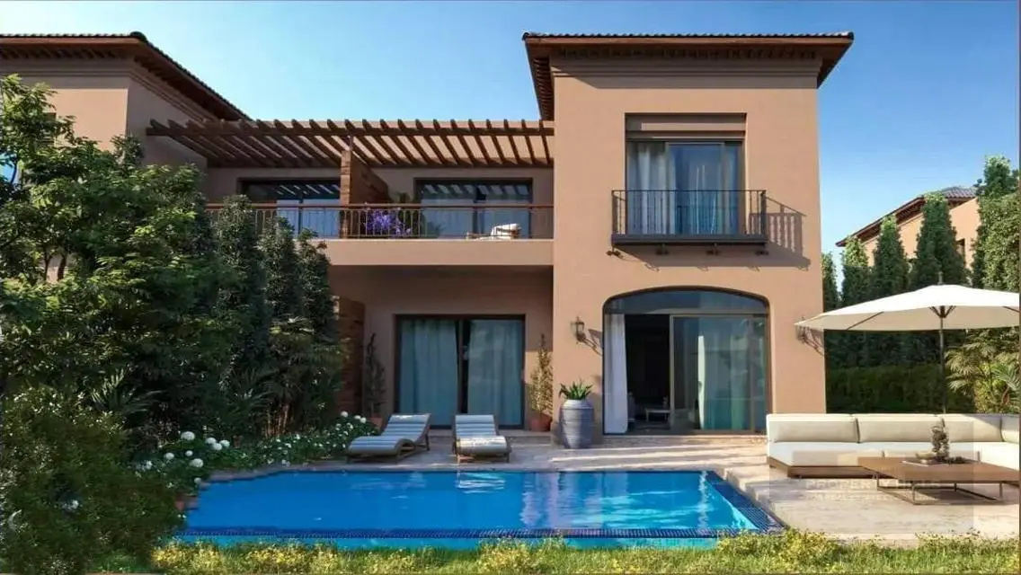 Luxury Property with Balcony and Private Garden