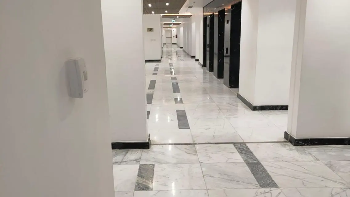 مساحة مكتبية مع خدمات متكاملة للإيجار
