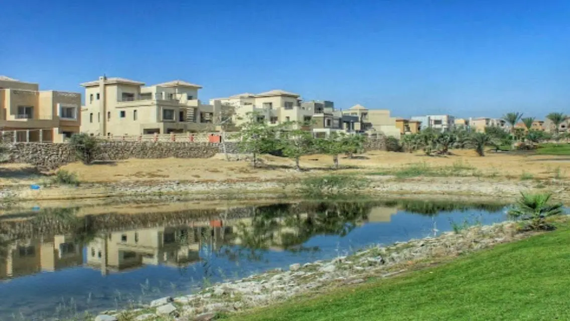 فيلا فاخرة للإيجار سكن خاص بمسبح وحديقة