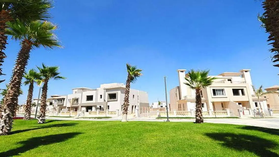 فيلا فاخرة للإيجار سكن خاص بمسبح وحديقة