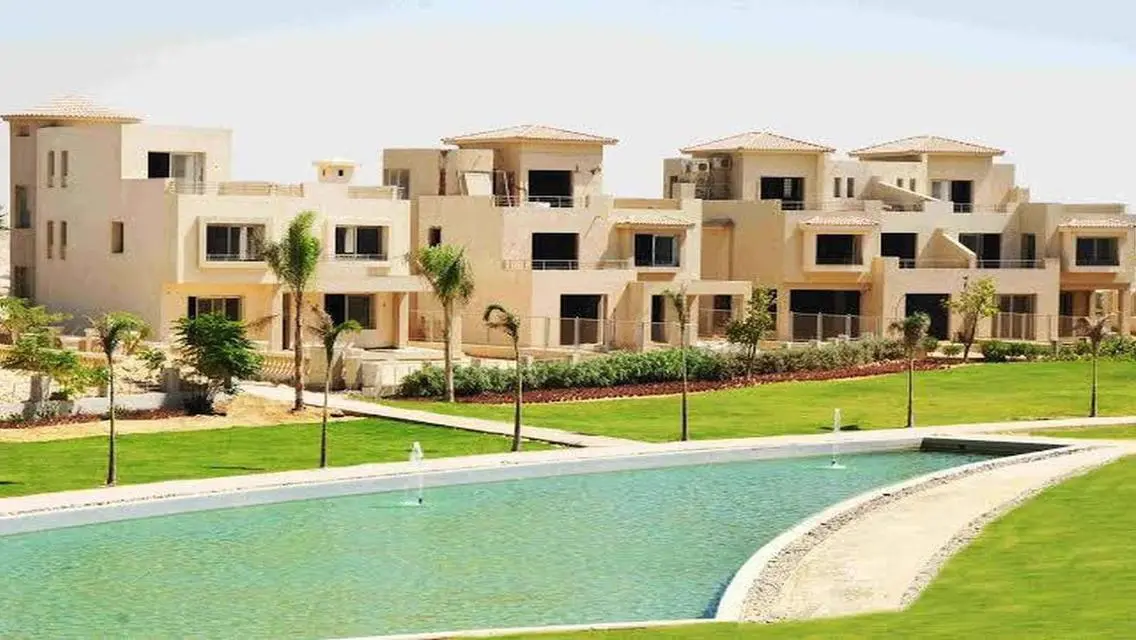 فيلا فاخرة للإيجار سكن خاص بمسبح وحديقة