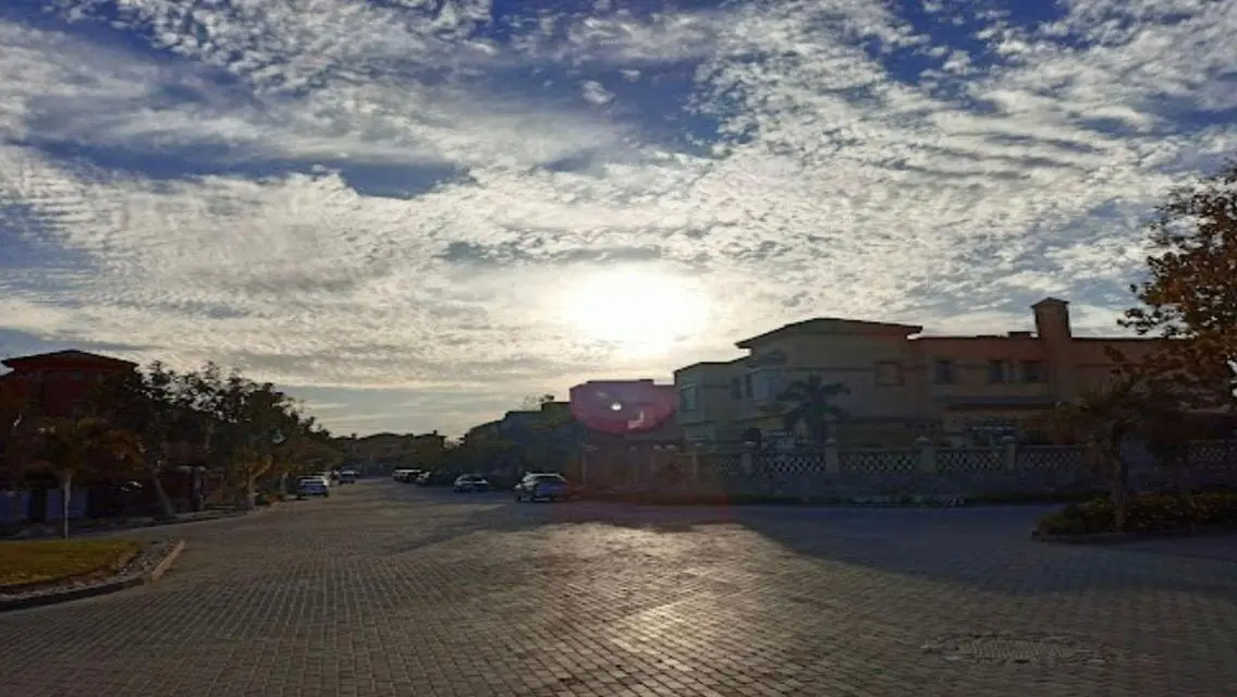 فيلا فاخرة للإيجار سكن خاص بمسبح وحديقة