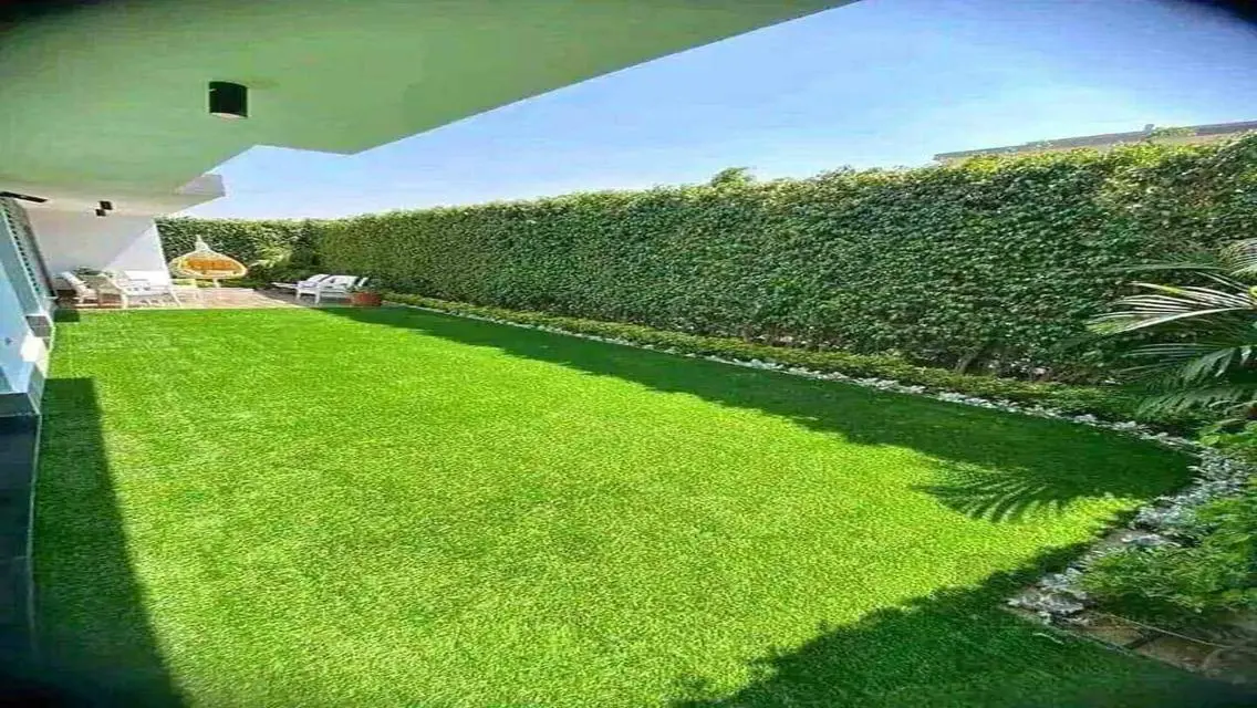 فيلا فاخرة للبيع بتصميم عصري