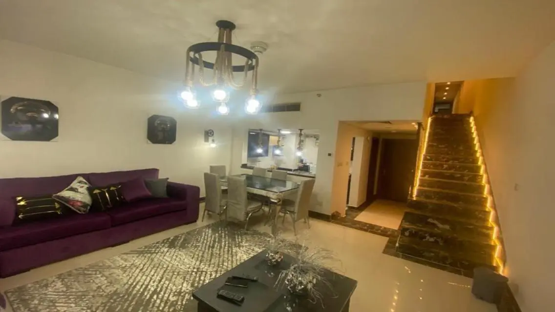 Luxury Apartment in Goldmark with Lake View