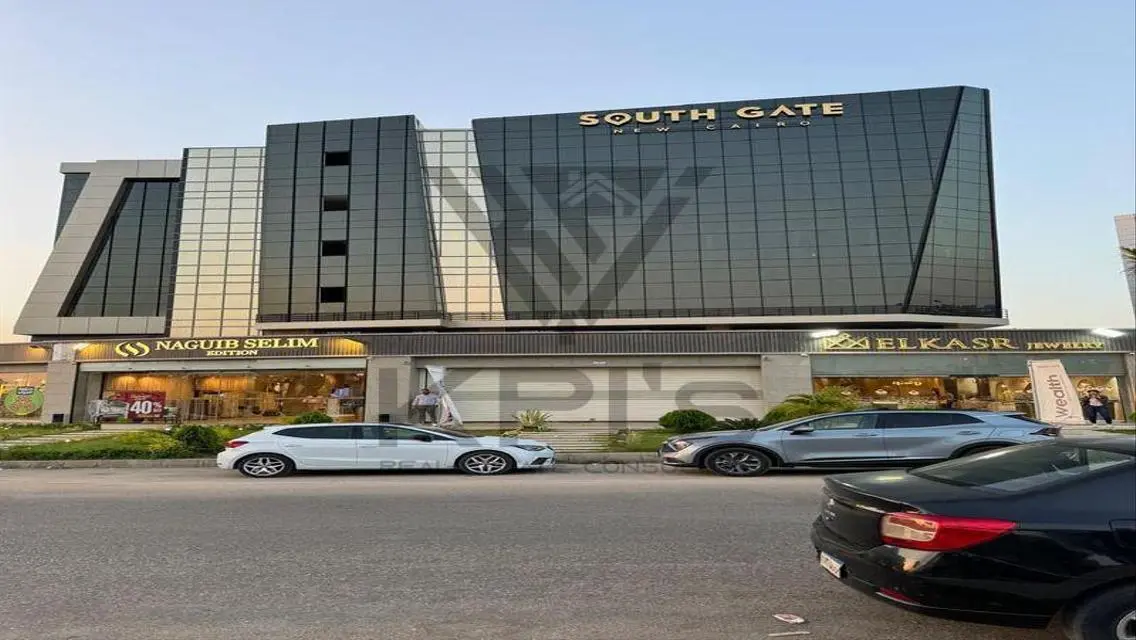 استثمر في تطويرات جنوب القاهرة الجديدة - كازان بلازا