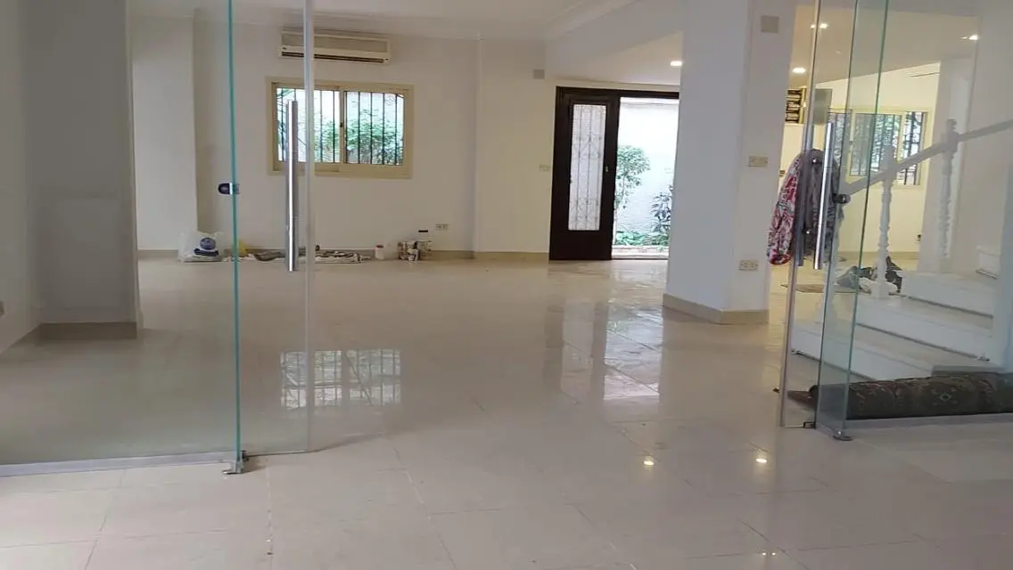 Spacious Apartment with Covered Parking