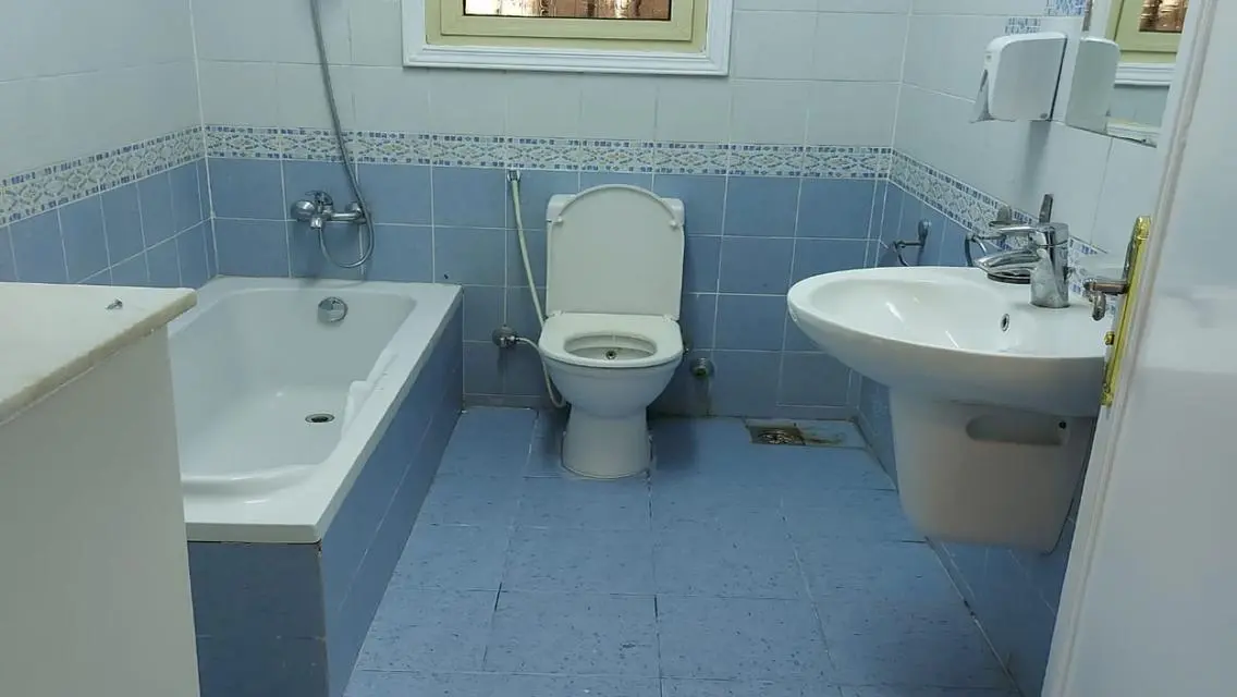 Spacious Apartment with Covered Parking
