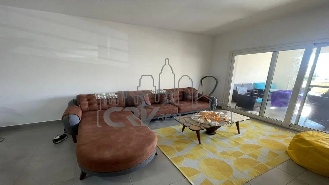 Luxury Apartment for Rent with Lake View
