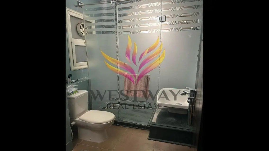 شقة رائعة مع شرفة