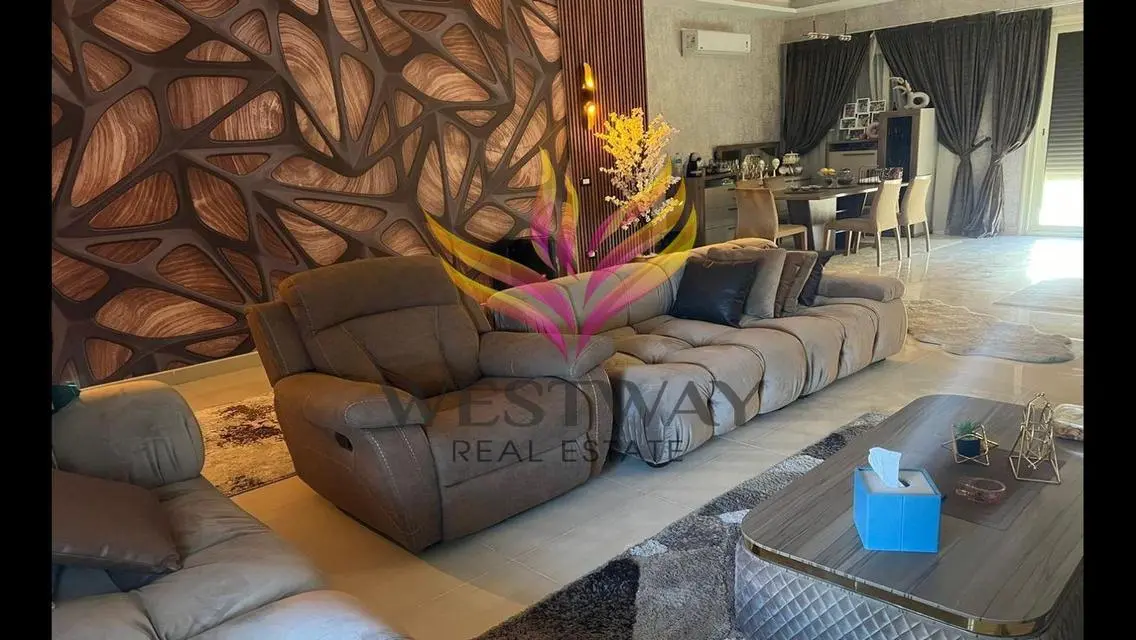 شقة رائعة مع شرفة