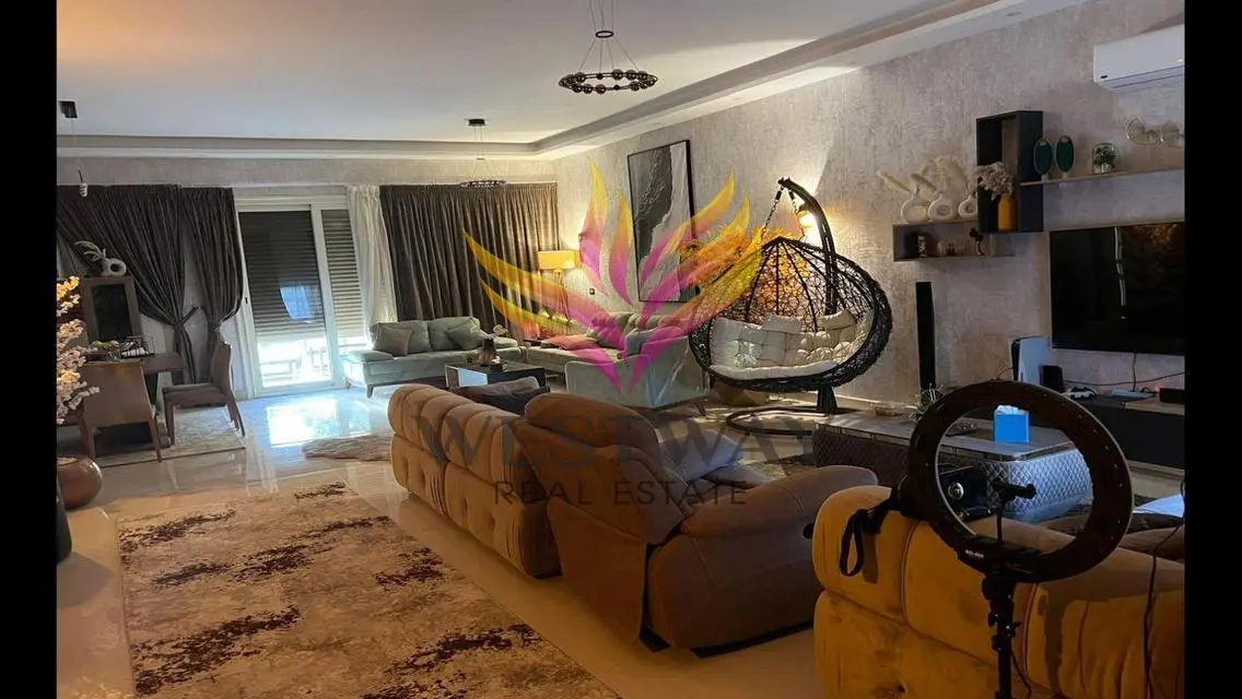 شقة رائعة مع شرفة