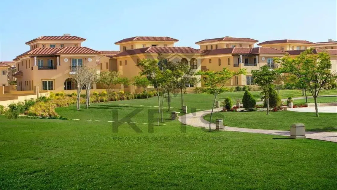 Luxury Villa in Hyde Park