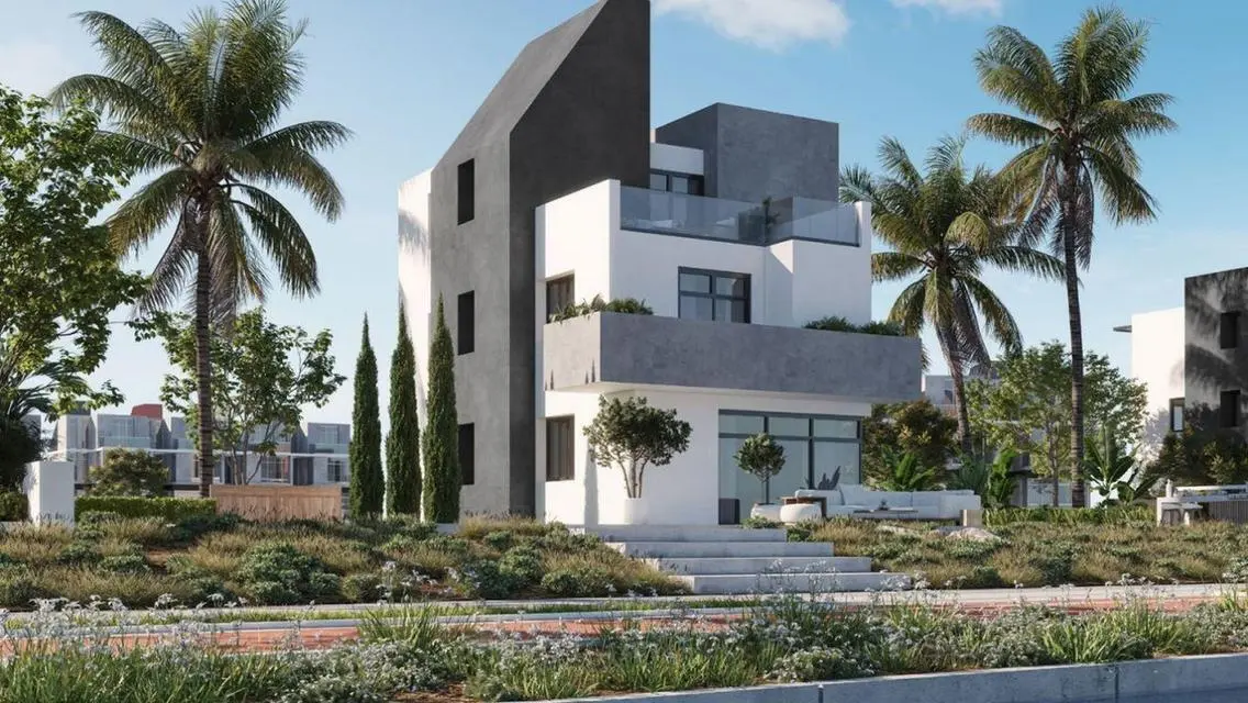 Luxury 250 sqm Apartment for Sale Overlooking Lakes