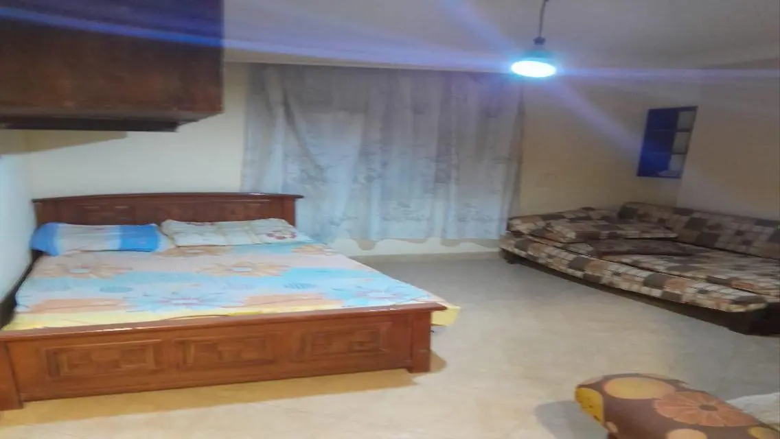 Stylish Apartment with Security and Covered Parking
