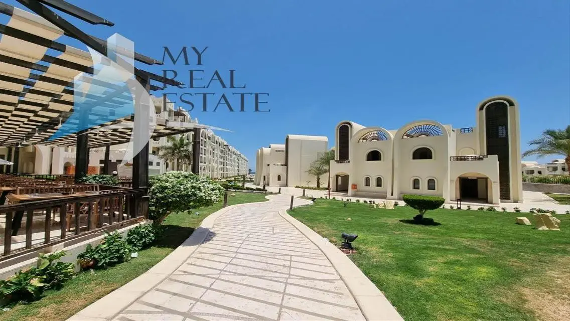 شقة فاخرة مع إطلالة على البحر والمسبح في Sun Gate بسهل حشيش