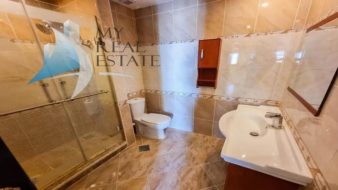 شقة فاخرة مع إطلالة على البحر والمسبح في Sun Gate بسهل حشيش