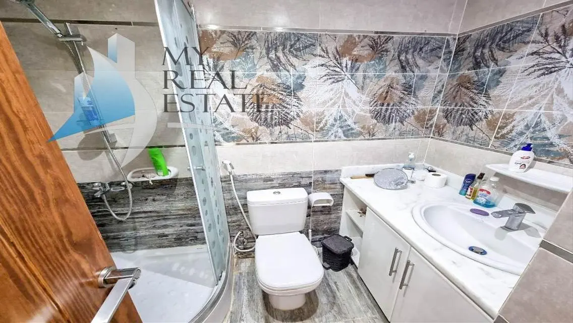 Furnished 1-Bedroom Apartment in First Avenue on Promenade