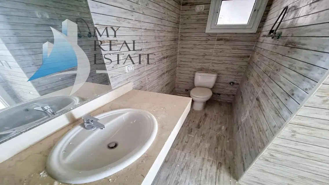 3-Bedroom Pool-View Apartment for Sale in Fanadir